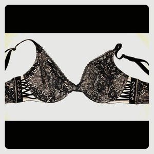 Victoria’s Secret unlined lace up pushup bra 34D